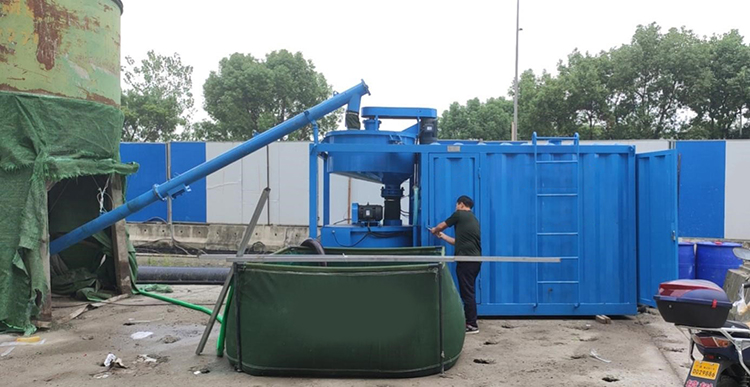 Foam concrete machine for residential development